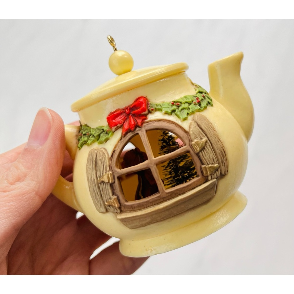 Set Of 2 Vintage Hallmark Tree Trimmer Ornaments 1980 Teapot & 1978 Carousel - Picture 3 of 13